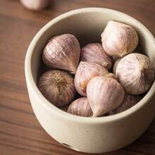 1pc Japanese Style Coarse Ceramic Garlic Storage Jar (With Lid), Suitable For Ginger And Chili Kitchen Storage Container, Perforated Storage Box, Breathable Fresh-Keeping Household Storage Bucket, And Creative Onion Storage Container With Moisture And Mold Resistance - Stoneware - View 8