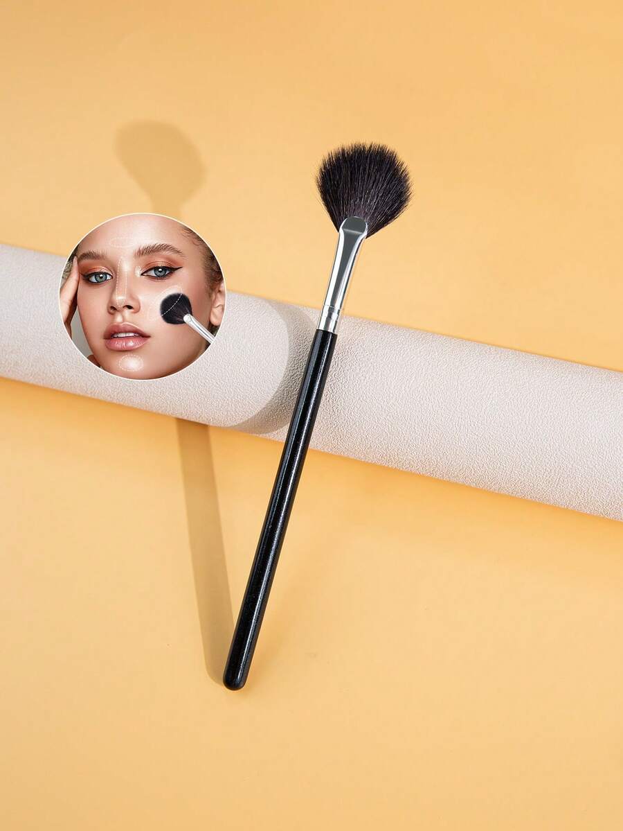 1pc Fan-Shaped Highlighter Brush, Multi-Purpose Blush Brush, Soft Goat Hair Blends Naturally & Lasts, Premium Handle Suitable For Daily Makeup Use - Black - View 1