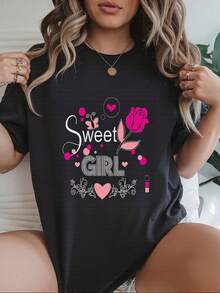 Camiseta Femenina Encantadora con Estampado de Rosas y Corazones Estilo Casual para Jóvenes Ideal para Uso Diario Disponible en Negro Tallas S, M, L Ropa de Moda para Mujer  Actual - Negro - Ver 1