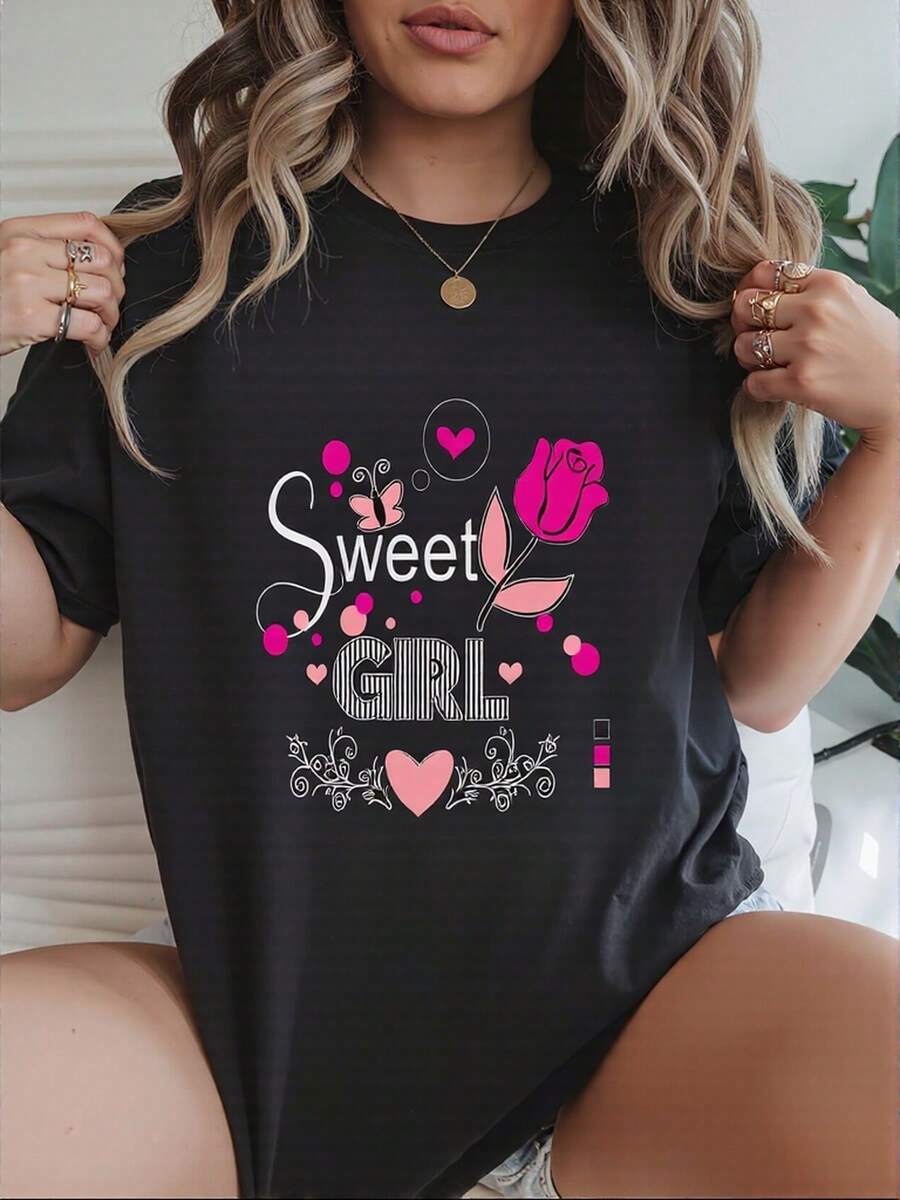 Camiseta Femenina Encantadora con Estampado de Rosas y Corazones Estilo Casual para Jóvenes Ideal para Uso Diario Disponible en Negro Tallas S, M, L Ropa de Moda para Mujer  Actual - Negro - Ver 1