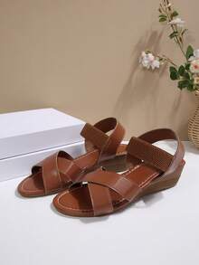 小众设计复古厚底坡跟女凉鞋，棕色交叉绑带舒适通勤鞋，波西米亚风度假风 - 棕色 - 查看 7