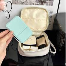 便携式可折叠PU皮革化妆镜 - 完美的旅行必备品，易于收纳，是圣诞节和特殊场合的时尚礼物之选。这款带镜子的梳妆镜适合作为生日礼物、母亲节礼物、情人节礼物、万圣节礼物、周年纪念礼物、圣诞节礼物和其他特殊节日礼物。价格实惠，适合情人节、旅行、旅行必备品、房间装饰、情人节礼物、廉价物品、房间、1美元商品、度假必备品、女士礼物、卧室、情人节、99美分。 - 彩色 - 查看 2
