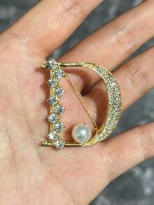 Women's Elegant Minimalist Brooch, Letter D Inlaid With Shiny Diamonds, Can Be Used As Clothing Accessory, Bag Charm Or Fashionable Pin, Unique Style. Suitable As A Gift For All Seasons. - Multicolor - View 5