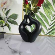 Jarrón minimalista y abstracto con forma de corazón hueco - Ornamento de aspecto cerámico elegante | Accesorio de decoración moderna perfecto para sala de estar y entrada (Opciones en negro/blanco) - Multicolor - Ver 6