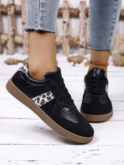 新款高品质轻便平底休闲训练运动鞋，男女通用复古透气百搭运动鞋，适合日常休闲穿着