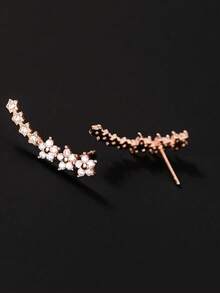 Unique Design Sparkling Rhinestone Stud Earrings - Silver - View 3