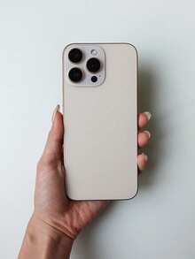 适用于电影道具、短视频拍摄道具、愚人节趣味道具和商店展示——两种尺寸：6.7 英寸和 6.1 英寸