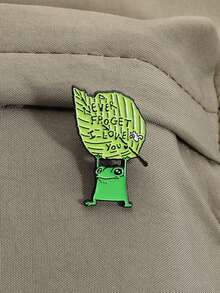 1 chiếc ghim cài áo hình chú ếch hoạt hình dễ thương "I Never Forget I Love You" (Tôi không bao giờ quên, tôi yêu bạn), thích hợp làm quà tặng trang sức thời trang cho bạn bè. - màu xanh lá - Xem 7