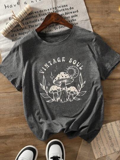 大码女式复古灰色“VINTAGE SOUL”蘑菇印花宽松艺术风做旧短袖T恤，圆领，短袖，休闲，春夏款，大码女式上衣，大码T恤，印花，日常穿着