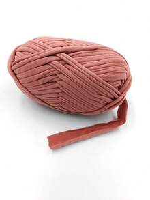 1包100克T恤纱线，涤纶材质，33米/包，弹性面料，钩编纱线，适用于DIY编织，吊带纱线，可用于制作毯子、靠垫、家居装饰品、钩编手提包、拖鞋、玩具、收纳盒、笔筒等。 - 彩色 - 查看 31