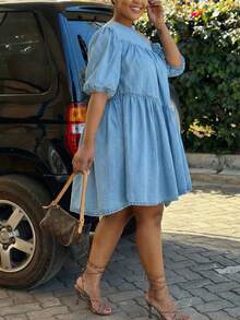 Women's Light Blue One-Shoulder Off-The-Shoulder Mini Dress - Puff Sleeve & Tiered Ruffle Skirt Detail | Casual Playful Style For Weekend Shopping Trips (Relaxed Silhouette & Eye-Catching One-Shoulder Design) For Effortlessly Stylish Looks - Màu xanh lam - Xem 2
