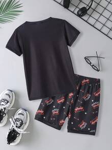 2件套幼儿男童时尚赛车印花圆领短袖短裤睡衣套装，舒适休闲家居服，春夏款 - 黑色 - 查看 2