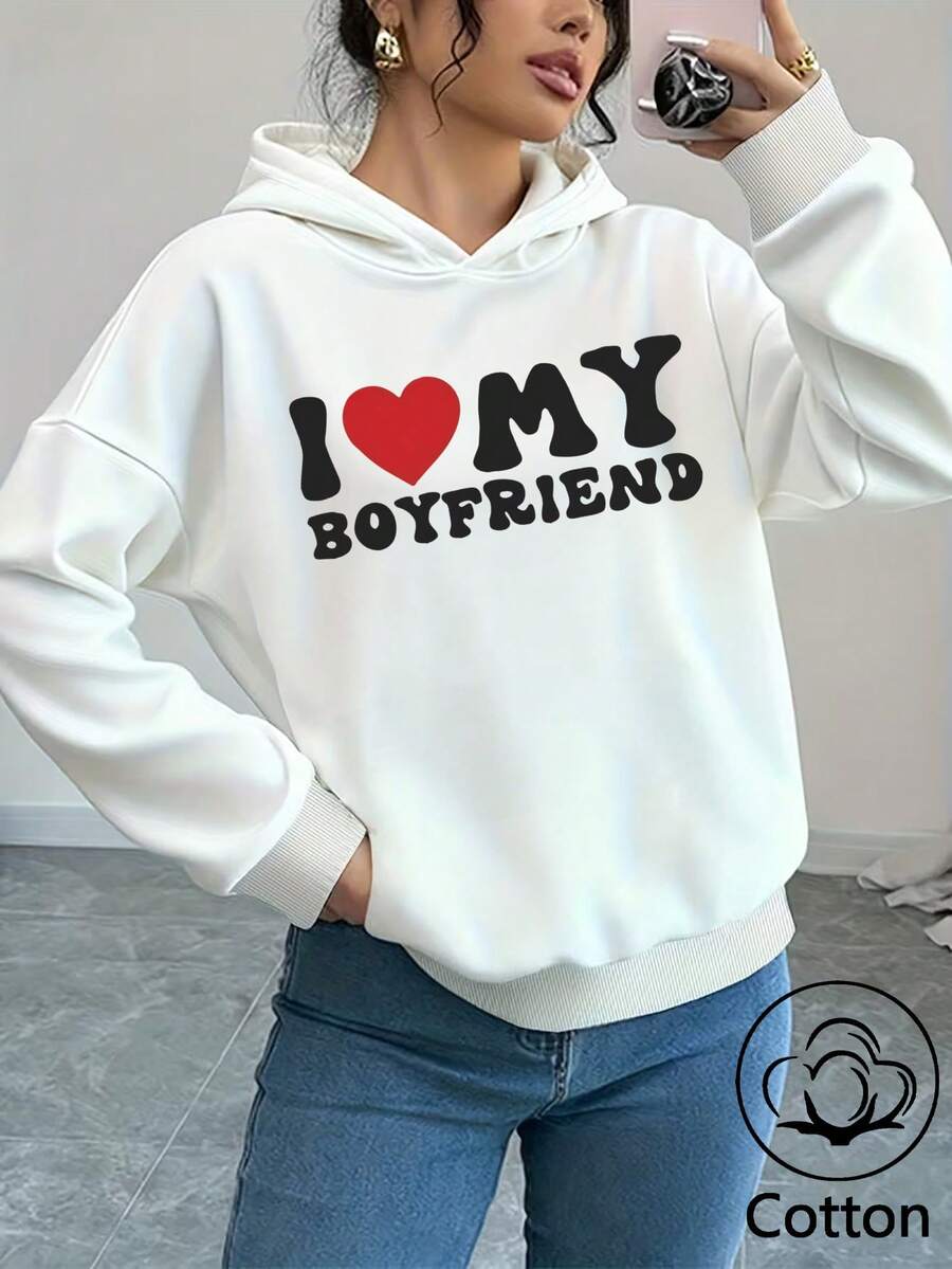 Damskie nowości na wiosnę/zimę, swobodna i elegancka bluza w stylu kurortowym – specjalna edycja walentynkowa, wygodna i miękka, z wzorem "Kocham mojego chłopaka". Walentynki, plaża, wiosna, elegancja, swoboda, kurort.