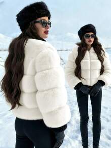 Women's Elegant Slim-Fit Lightweight Faux Fox Fur Jacket, Short Sleeve Luxury Faux Fur Coat, New European And American Hot Selling, Winter - White - View 1