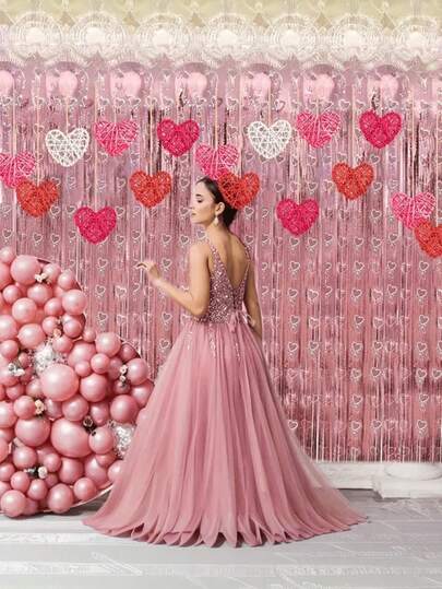 12个情人节心形藤球装饰，红色木质心形挂饰，经典节日装饰，DIY花瓶/碗填充物，婚礼餐桌装饰，适合情人节家居装饰、DIY填充物、婚礼餐桌装饰、婚礼装饰、情人节浪漫爱情、家居装饰、办公室装饰、返校季