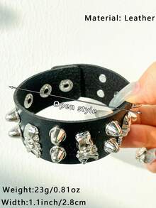 1 chiếc vòng tay nhựa phong cách Punk đen trắng tương phản, thiết kế đinh tán nhiều chi tiết với họa tiết ngôi sao, trang sức tròn bất đối xứng, quà tặng thời trang cho phụ nữ, phù hợp để đeo hàng ngày. - Nhiều màu D - Xem 3