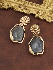 1 Pair Vintage Elegant Geometric Pattern Earrings, Versatile Fashion Accessories (Random Carved Pattern) - Grey - View 3