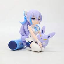 1个Q版动漫少女手办模型，略有瑕疵，适合摆放在书架、电脑机箱、汽车内饰、作为玩偶收藏品，也是动漫迷的礼物——日本动漫爱好者的完美之选——可搭配动漫摄影背景——姿势可爱，服装精致，表情生动——手工制作的动漫风格手办 - 彩色 - 查看 10