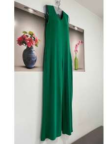 Long Jumpsuit With Bag. - Green - View 3