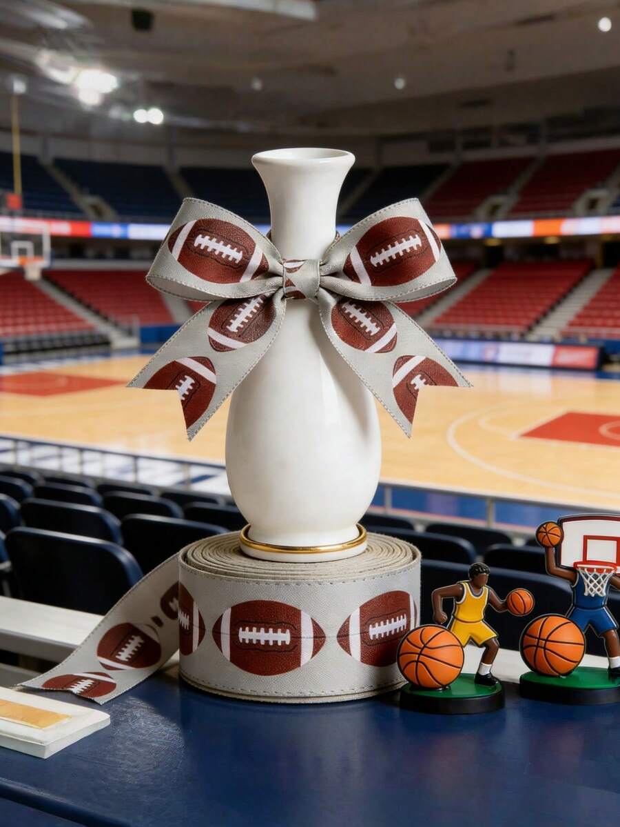 1卷足球主题礼品包装丝带，带铁丝边，适用于DIY工艺品、花环和礼品包装，棕色和秋叶图案，运动球铁丝边返校节丝带，天然包装装饰，用于礼品包装。