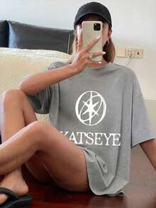 100%棉女式T卹，KATSEYE 組合主題圖案T卹，春夏 四季 新款運動女裝，時尚柔軟透氣女式短袖上衣 - 灰色 - 查看 2