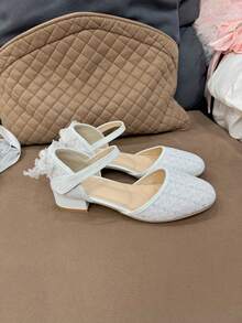 白色中跟鞋，亮面蕾丝复合材料，蝴蝶结珍珠设计，适合节日盛会、时装秀、公主鞋、婚礼派对等场合。 - 白色 - 查看 2