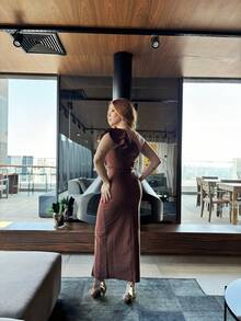 Thaisa Thick Knit Midi Dress - Rust Brown - View 2