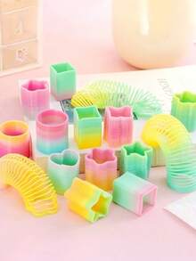 6/12/24个装塑料彩虹春卷混合装，彩色春卷，适合派对礼物、万圣节、感恩节、圣诞节、新年、生日礼物和袜子填充物、春季派对礼物、生日派对礼品袋、课堂奖品、拆箱玩具、小型散装玩具礼物、复活节礼物，一打彩色星星和圆形迷你礼物（颜色和形状随机） - 彩色 - 查看 2