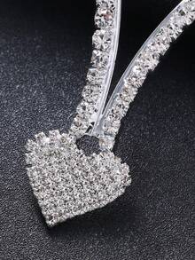 1pc Silver Metal Heart-Shaped Chest Clip, Women's Valentine's Day Party Accessory, Intimate Apparel Decoration, Unique Women's Accessory