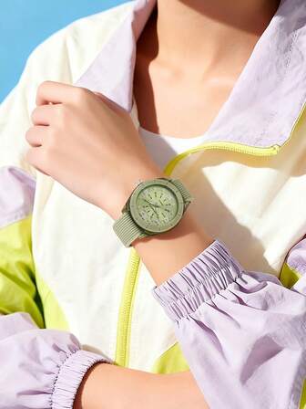 1 pieza Reloj de cuarzo casual y versátil con correa de silicona para mujer, adecuado para uso diario