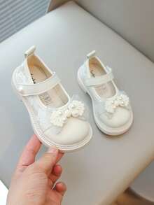 1 par de zapatos tipo Mary Jane con lazo y decoración de perlas para niñas de 3 a 6 años, zapatos Mary Jane de suela blanda y antideslizante para niñas pequeñas, zapatos planos de moda versátiles para bebés niñas - Blanco - Ver 3