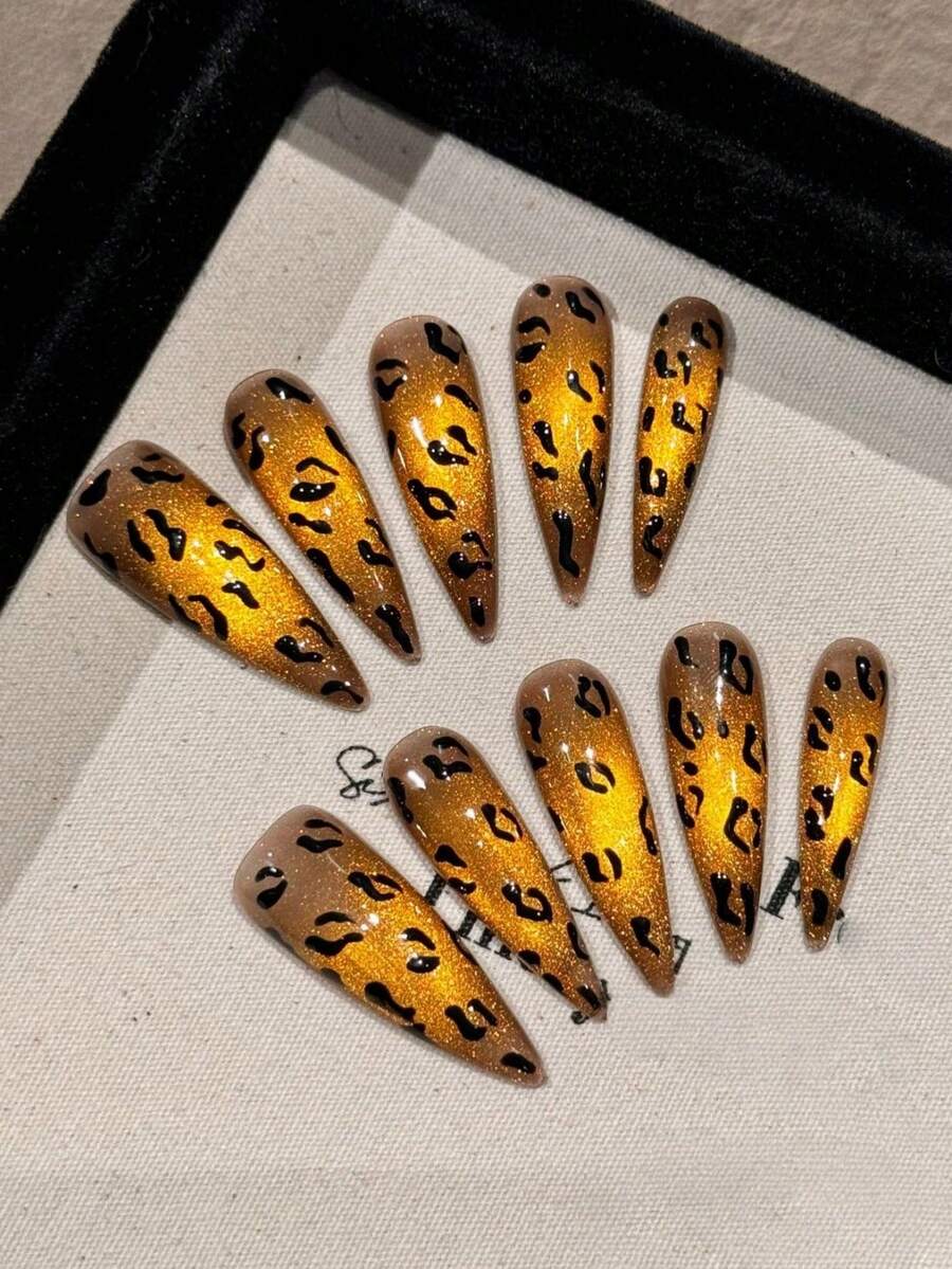 Press On Nails, Regal Rogue Mob Wife Nails, Long Stiletto Leopard Print Element Glossy Gel Finish Nails,Hand-Drawn And Made, With Nail Art Pasting Tools - 金色 - 查看 1
