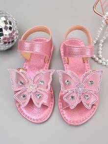 1双玫红色加大码女童平底凉鞋，柔软皮革，饰以彩色水钻网眼蝴蝶装饰，圆头，防滑软底，时尚公主沙滩凉鞋，适合3-12岁儿童，2026春夏款 - 玫紅色 - 查看 2