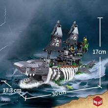 1100片成人幽灵锯鲨海盗船DIY积木套装，骷髅造型模型装饰，生日节日礼物收藏，情人节礼物 - 彩色 - 查看 9