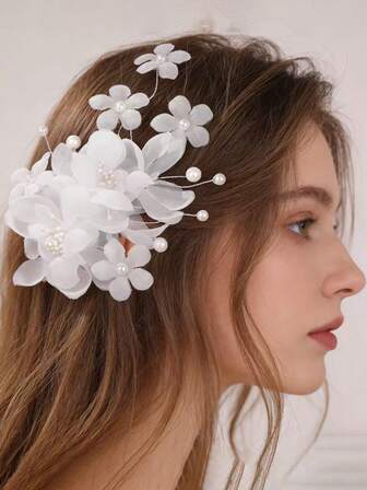 1 st handgjorda vita blommor i chiffong med spetshårspänne, huvudbonad för brudklänning i fotostudio