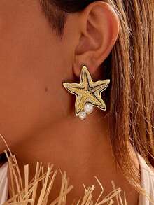 一对简约合金海星耳钉，饰以仿珍珠，适合日常、办公、派对佩戴 - 海星耳環 - 查看 2