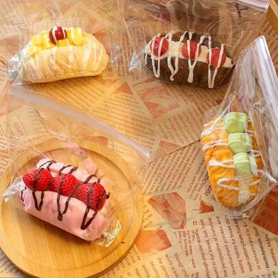 奶油夹心面包慢回弹玩具，超柔软减压好物，可爱逼真的食物主题配件，生日礼物、理想礼物、惊喜礼物、节日礼物、季节礼物的完美之选