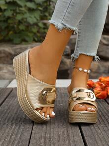 Sandálias Femininas De Verão Com Plataforma Grossa Dourada, Confortáveis E Elegantes. Design Com Fivela De Metal, Estilo Básico E Simples, Cabedal Texturizado, Versáteis Para Combinar Com Vestidos Ou Calças. Sandálias Casuais E Sofisticadas. - Ouro - Ver 4