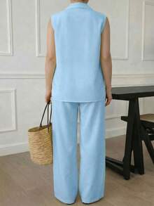 A&DD MODA, REF: AS1923 - Women's Set Consisting Of A Sleeveless Blouse And Pants. The Blouse Has A High V-Neck And Pockets; The Pants Have A Straight Cut, Elastic Waistband And Pockets, Ideal For Everyday Wear, With A Very Casual Style. - 淺藍色 - 查看 2