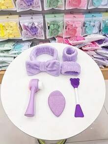 6件套美容工具套装 | 蝴蝶结发带、腕带、洁面刷、卸妆棉和面部按摩滚轮；舒适的植绒发带、柔软的刷毛和柔软的硅胶材质；适用于护肤和清洁。 - 彩色 - 查看 9