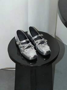 Petite Red Bow Simple Shoes For Women, Retro Ballerinas With Flat Mouth And Studs For Spring And Summer - Red - View 7