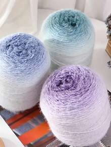 秋冬渐变色棒针粗毛线，长段染色，彩虹色。手工编织DIY材料。可用于编织时尚毛衣、女士披肩、外套、发带、帽子，以及制作服装配饰毛线球。每袋200克，成分：80%腈纶，20%尼龙。 - 彩色 - 查看 8