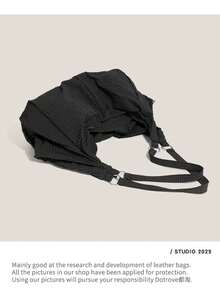 Modische einfarbige Schultertasche mit großer Kapazität und kariertem Muster, aus weichem, wasserabweisendem Nylon, Damen Umhängetasche, lässige vielseitige Shopper Tasche, geeignet für Arbeit, Studium, Reisen - Schwarz - Übersicht 7