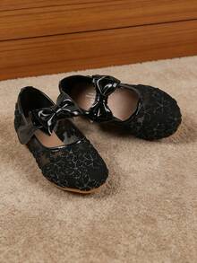 女童黑色亮片蕾丝漆皮蝴蝶结平底鞋，适合搭配连衣裙和日常穿着 - 黑色 - 查看 2