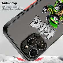 Oso genial con traje de hip-hop y joyas doradas. Esta elegante funda es compatible con iPhone 17, 16, 15, 14 Pro Max, 13, 12, 11, XR y XS Plus. Fabricada en silicona TPU, ofrece protección contra golpes y caídas, además de una sensación superior. Es un regalo ideal para familiares, amigos y seres queridos, y una opción perfecta para Año Nuevo. - Negro - Ver 6
