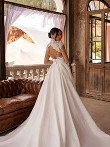 Elegant Detachable High Neck Lace Short Sleeve Satin A-Line Wedding Gown With Train, Wedding Dresses For Bride, Elegant And Comfortable, Includes Plus Sizes, Bridal Gown, Formal Dresses For Women, Suitable For Wedding, Party, Vacation, Bride, Formal Occasions, Dinner Dress, Prom Dress, After-Party Dress, Homecoming Dress, Cocktail Party, Birthday Party, Celebration, Gala, Festival, Ceremony, White - 白色 - 查看 3