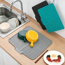1pc Silicone Grooved Drain Mat, Vegetable & Fruit Drying Mat, Kitchen Sink Countertop Storage Mat, Anti-Slip Trivet Mat, Heat Resistant - Multicolor - View 1