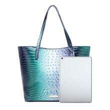 Women's Shoulder Bag European And American Style Crocodile Print Tote Bag Blue Large Capacity Commuter Tote Bag With Coin Purse Blue Crocodile Leather Tote Bag Large-Capacity Mother-In-Law Bag Fashionable And Versatile Handbag - 彩藍+藍 - 查看 7