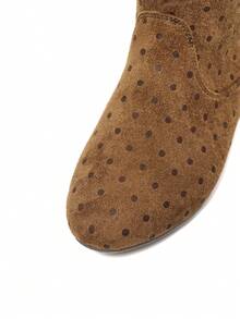 DENGWEISI Camel Pleated Polka Dot Print Random Asymmetric Side Zipper Flat Round Toe Comfortable Versatile Office Commute Daily Casual Mid-Calf Boots, Suitable For All Seasons - Camel - View 5