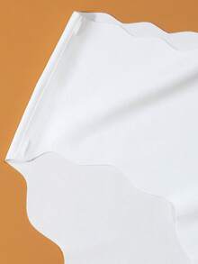 Set de 5 piezas de ropa interior sin costuras para mujeres, cómoda y transpirable, con borde ondulado de seda en color negro y blanco - Blanco y Negro - Ver 6